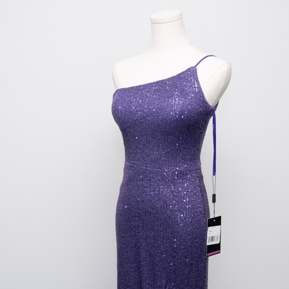 Le Femme Sequin One Shoulder Gown - Picture 12 of 13